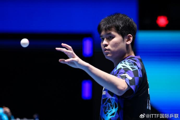 世乒赛男团半决赛:林诗栋0-3不敌F-勒布伦,国乒1-1法国